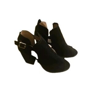 Black Peep Toe Ankle Booties Qupid, Block Heel Buckle Strap Faux Suede Sz 10